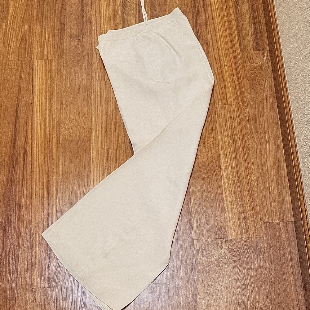 Saks Fifth Avenue Cream Wide-Leg Trousers 100% Silk - Picture 7 of 14